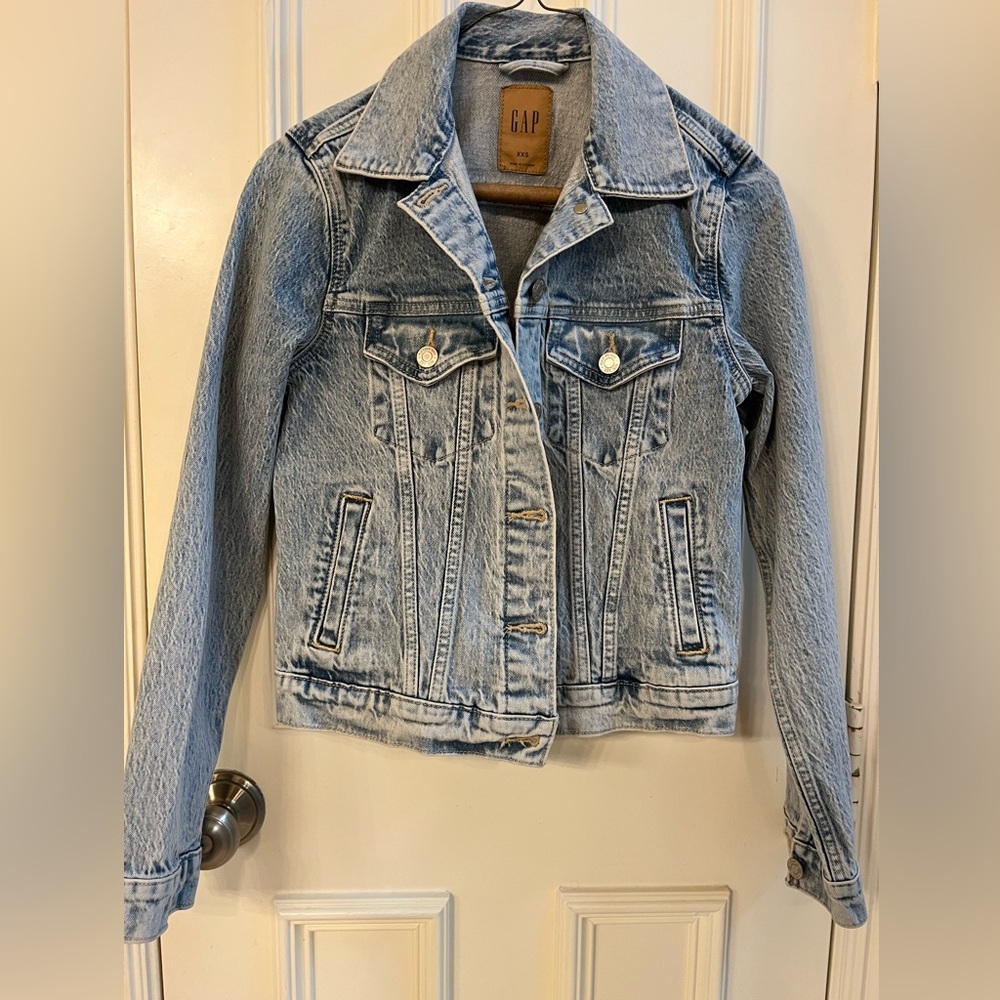 GAP Blue Jean Jacket Classic Denim Style